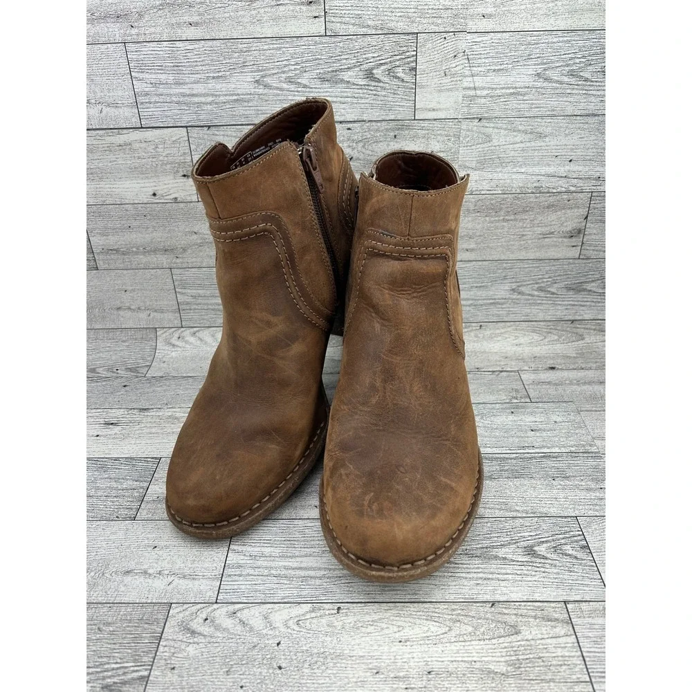 Clarks Women Brown Leather Ankle Boots Block Heel Side Zip Size US 9.5‎ M
